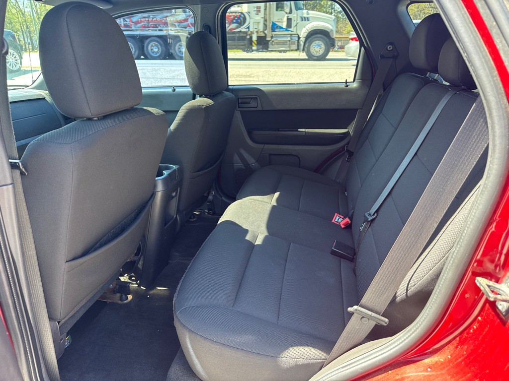 2010 Ford Escape Image 11