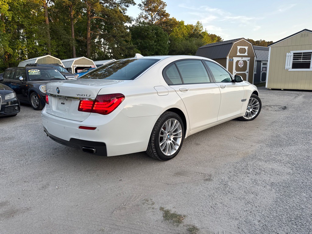 2014 BMW 7 Series Image 2