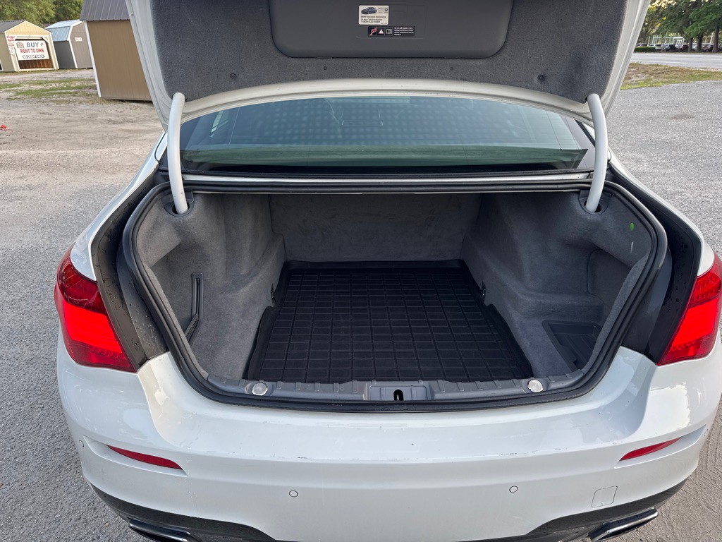 2014 BMW 7 Series Image 7