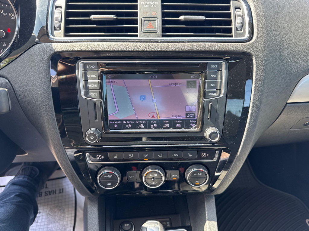 2016 Volkswagen Jetta Image 9