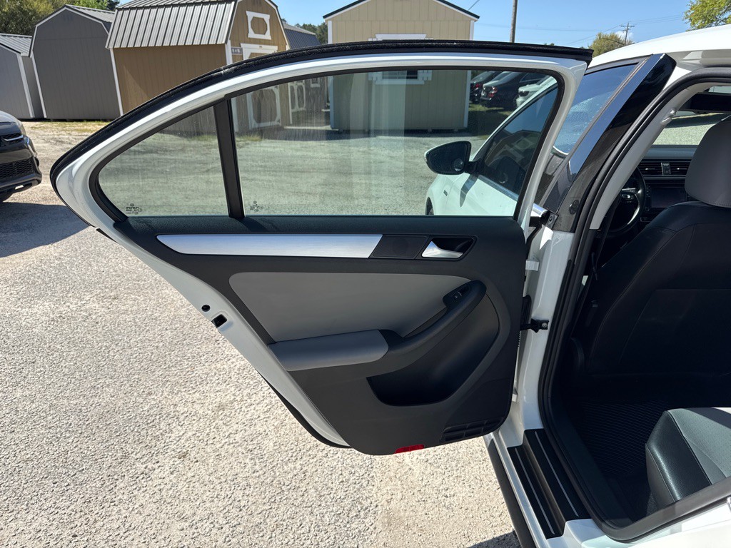 2016 Volkswagen Jetta Image 14