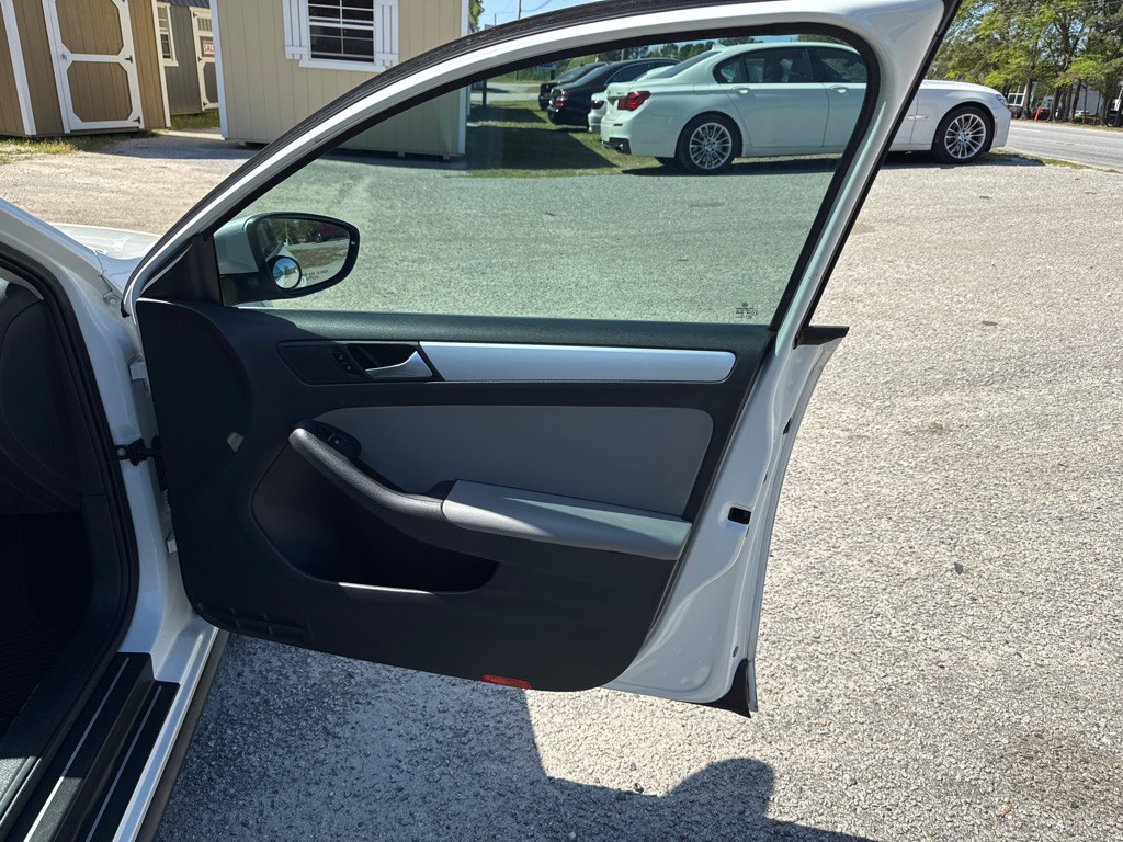 2016 Volkswagen Jetta Image 19