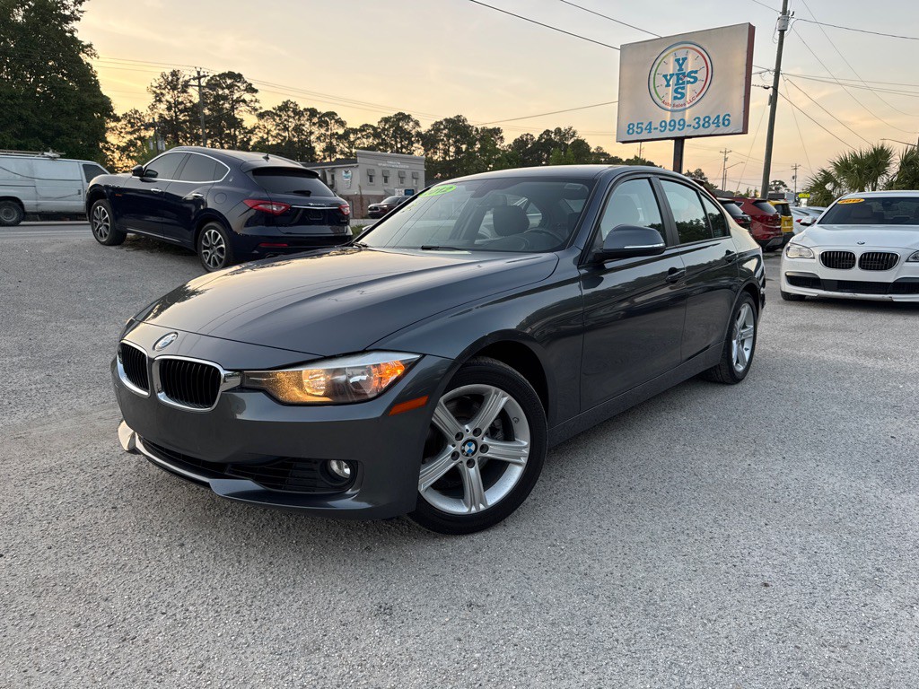 2012 BMW 3 Series Image 1