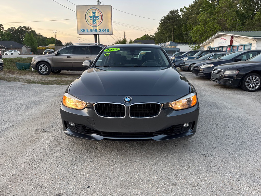 2012 BMW 3 Series Image 3