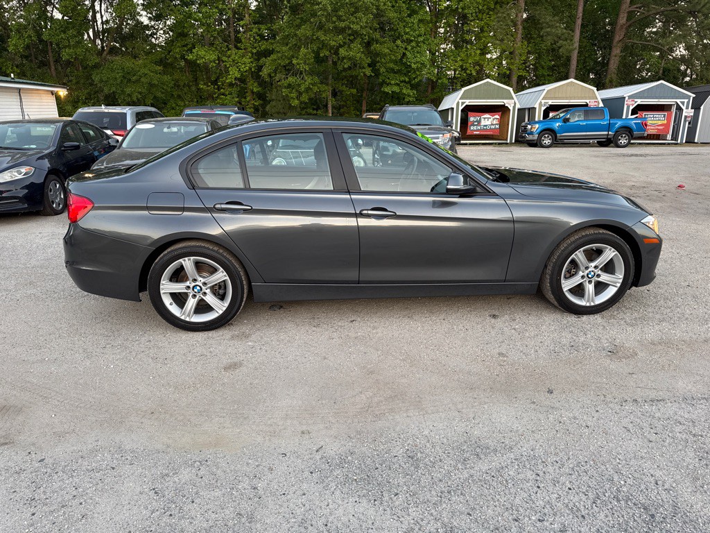 2012 BMW 3 Series Image 5