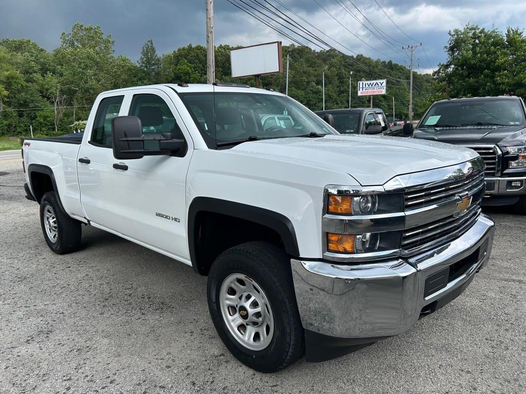 2016 Chevrolet Silverado 1500 Image 2