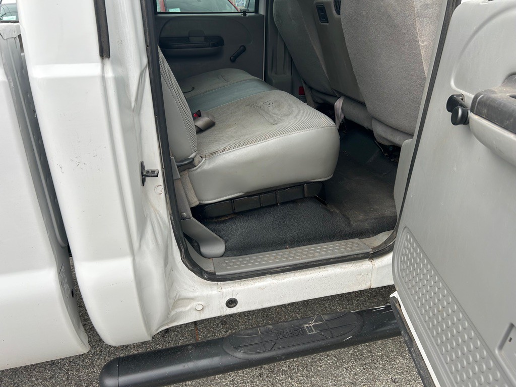 2005 Ford F-250 Image 11