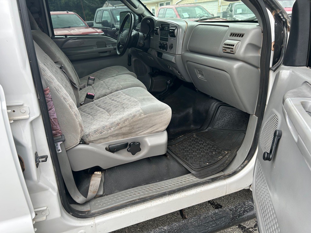 2005 Ford F-250 Image 12