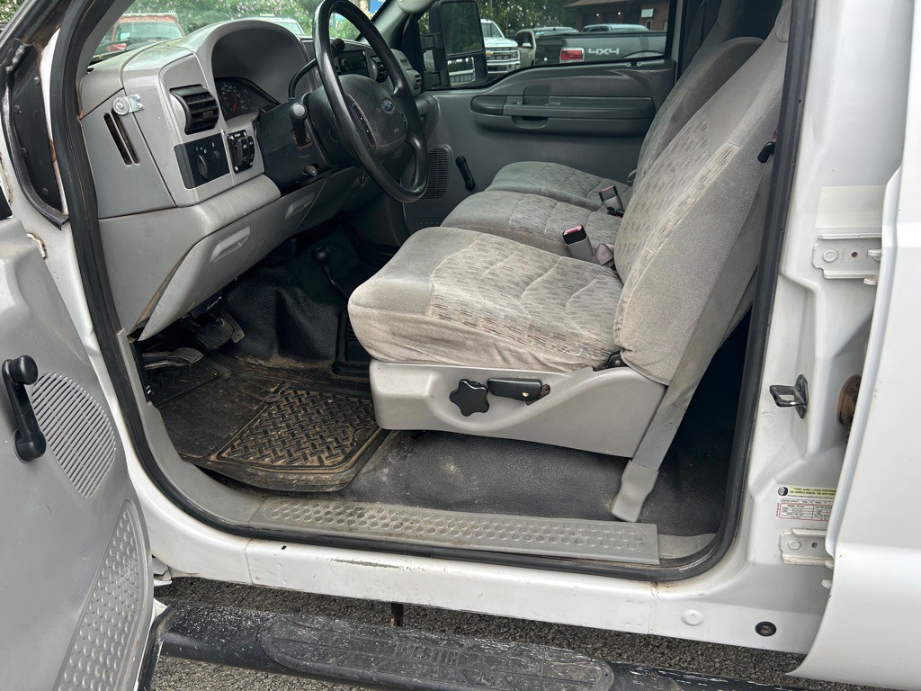 2005 Ford F-250 Image 13