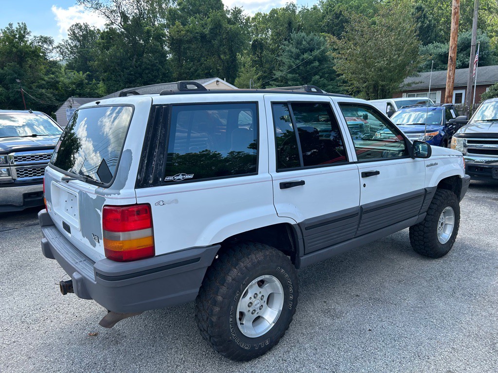 1993 Jeep Grand Cherokee Image 8