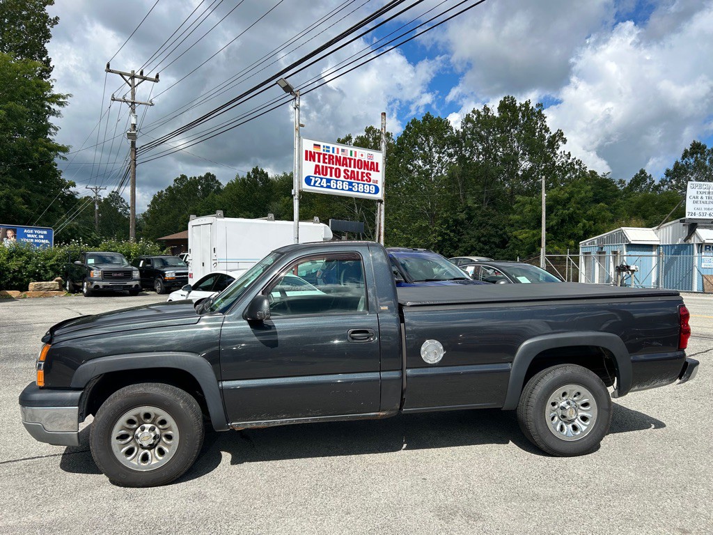 2005 Chevrolet Silverado 1500 Image 2