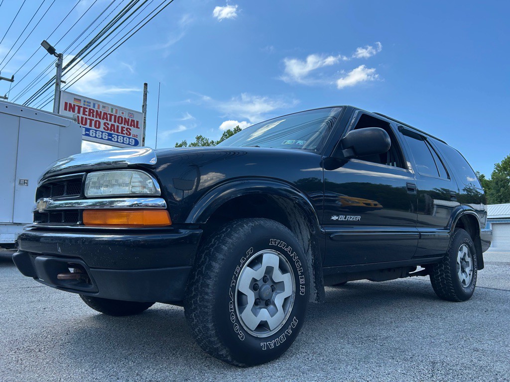 2002 Chevrolet Blazer Image 10