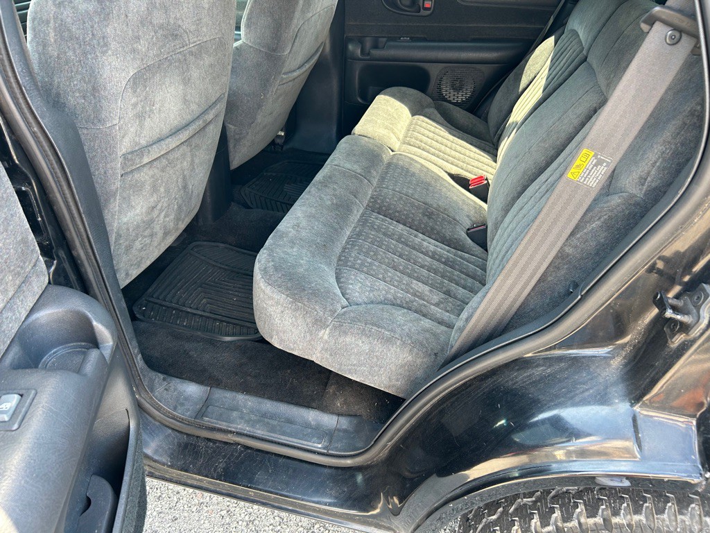 2002 Chevrolet Blazer Image 13