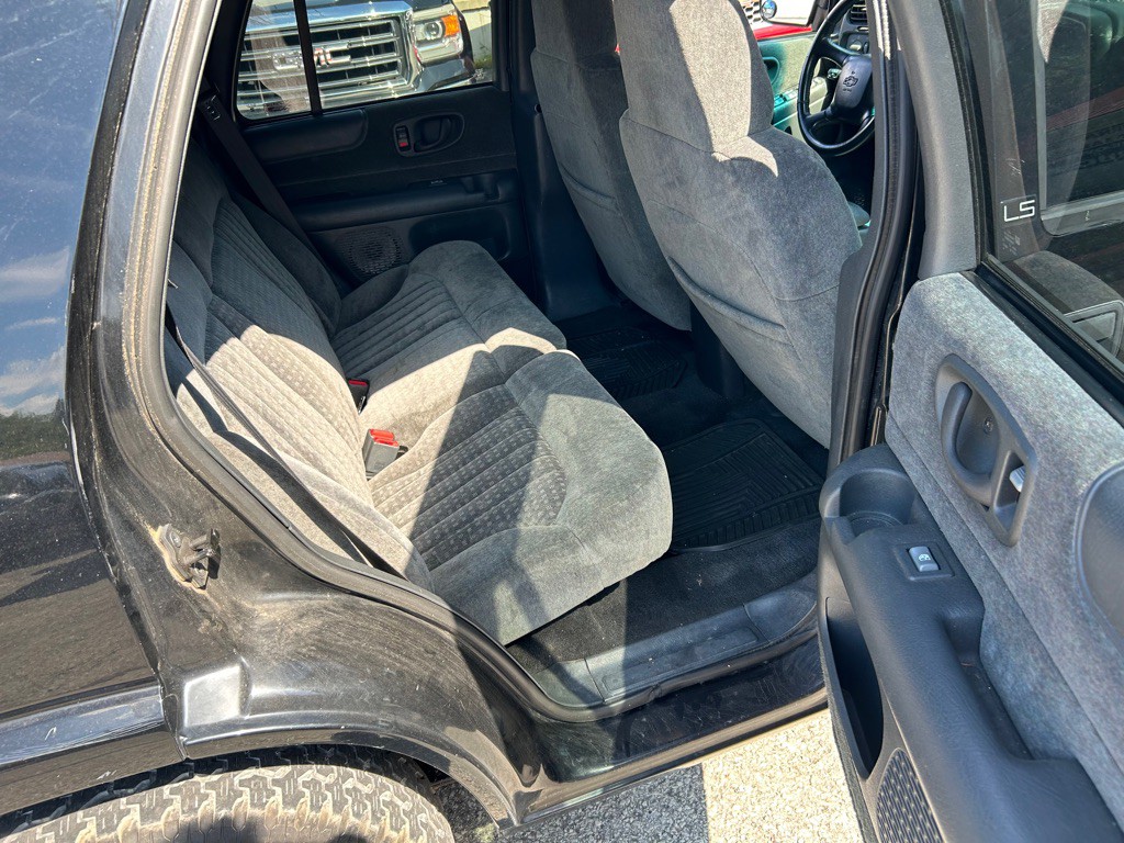2002 Chevrolet Blazer Image 14