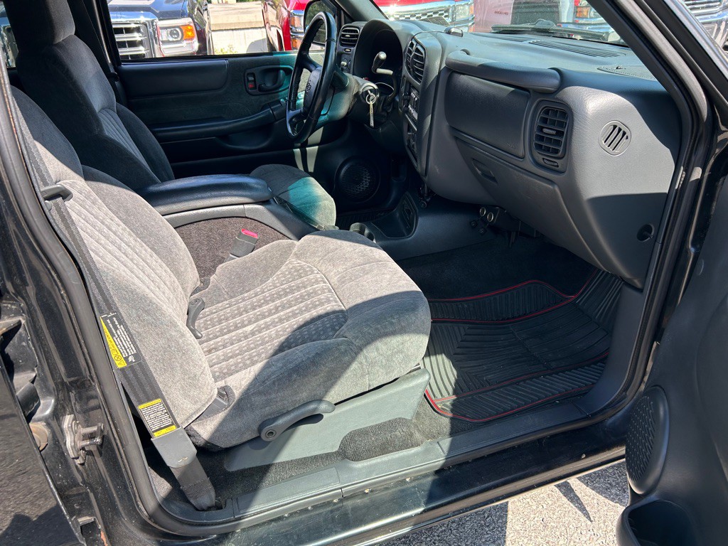 2002 Chevrolet Blazer Image 15