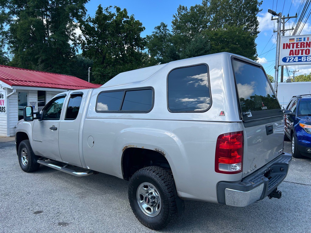 2007 GMC Sierra 2500 Image 8