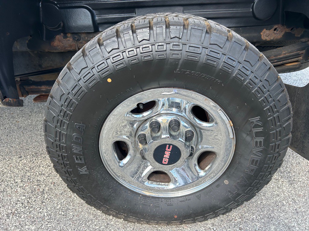2007 GMC Sierra 2500 Image 9
