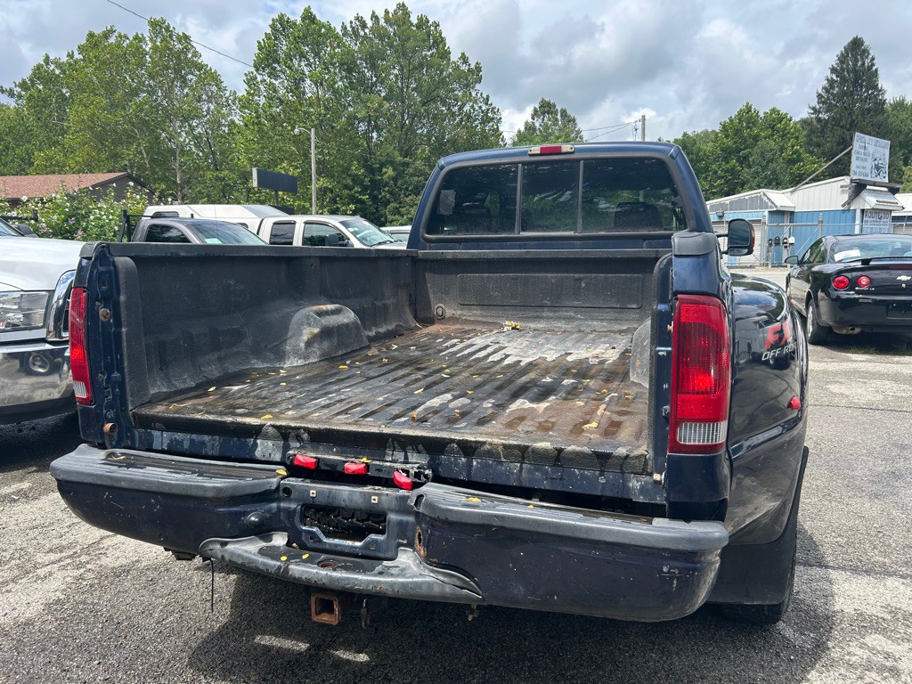2004 Ford F-350 Image 6