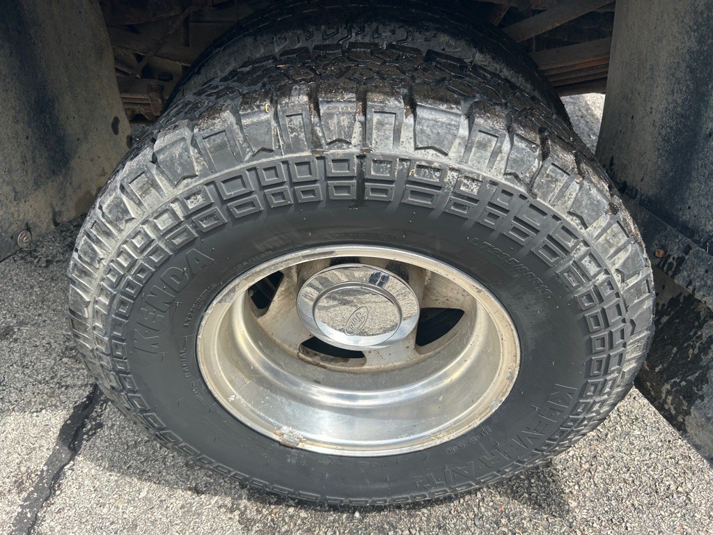 2004 Ford F-350 Image 8