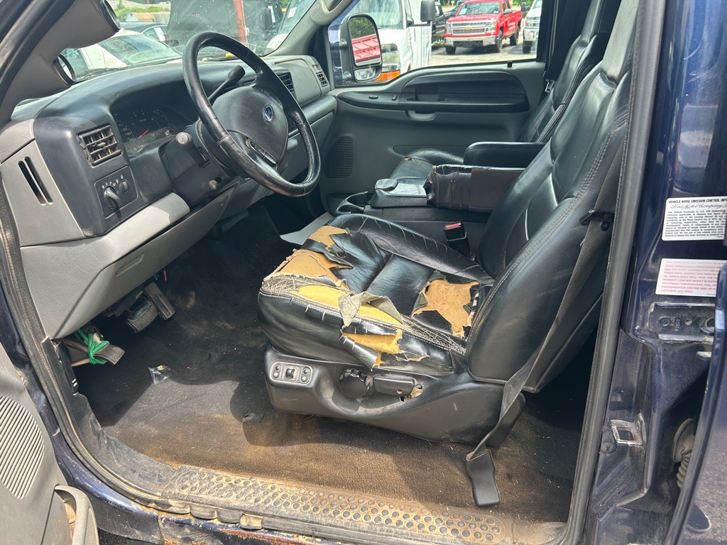 2004 Ford F-350 Image 12