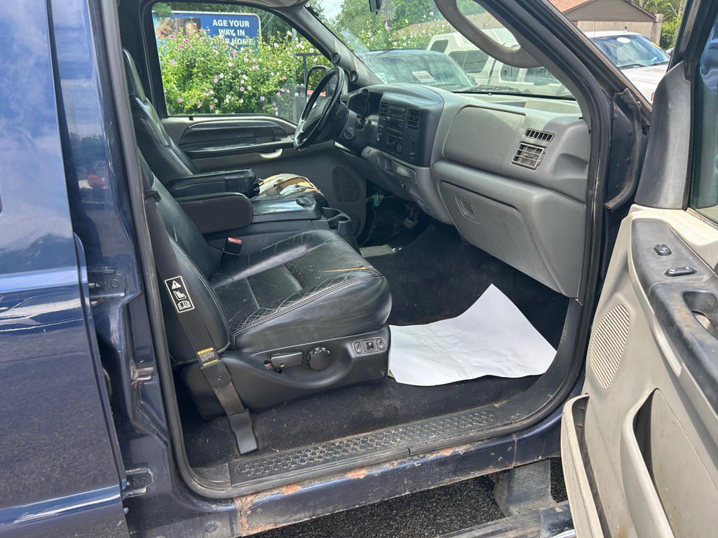 2004 Ford F-350 Image 15