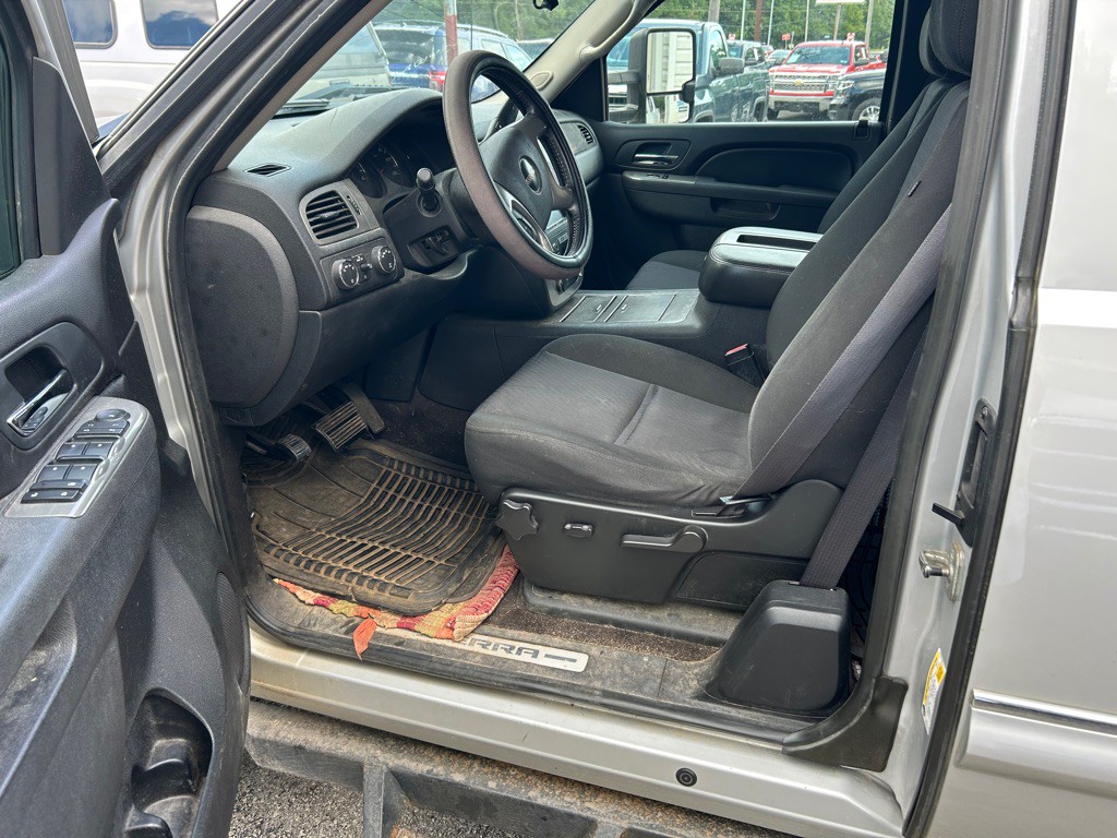 2011 GMC Sierra 1500 Image 9