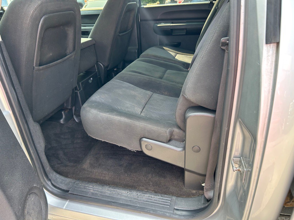 2011 Chevrolet Silverado 1500 Image 11