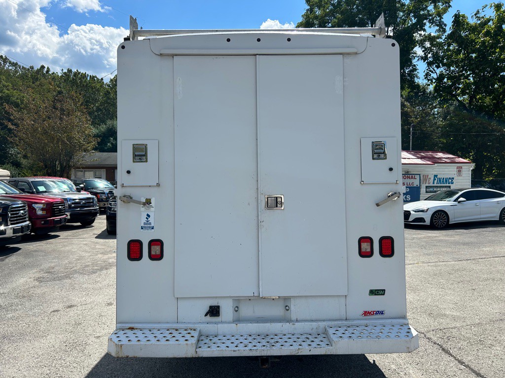 2011 Chevrolet Express Image 6