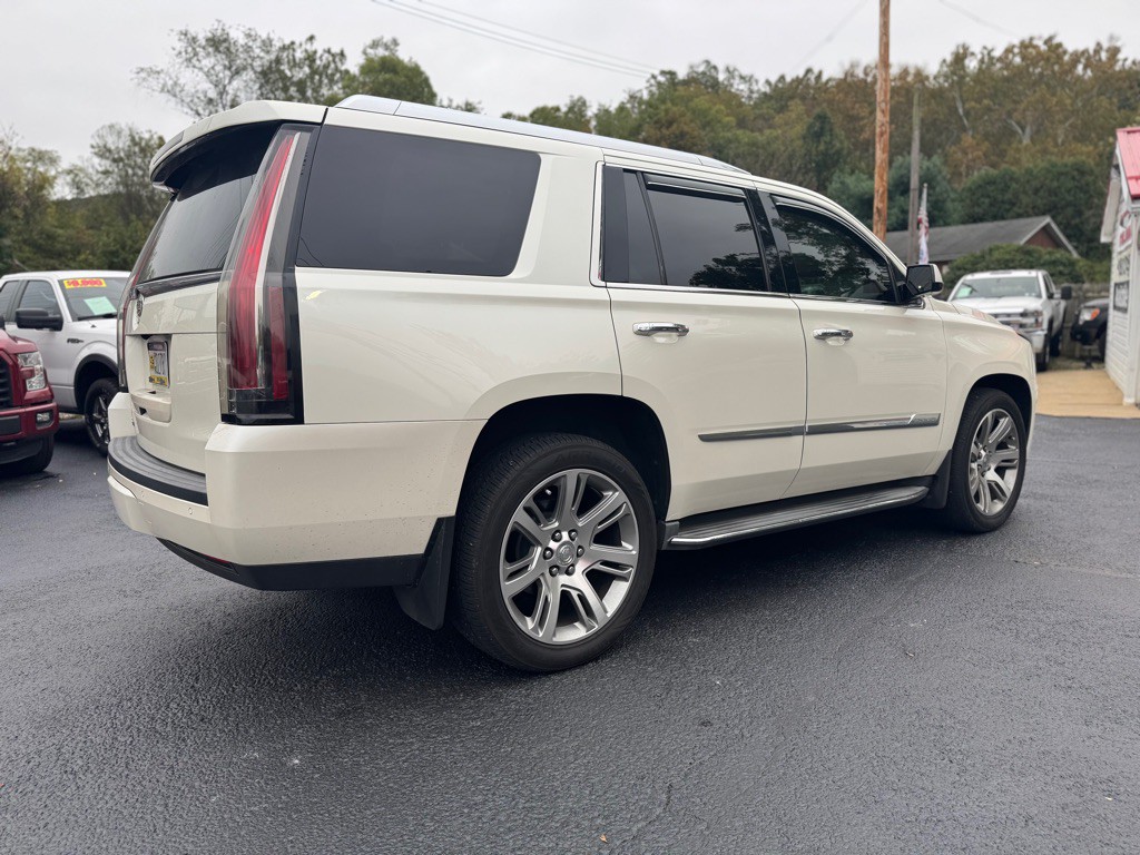 2015 Cadillac Escalade Image 10