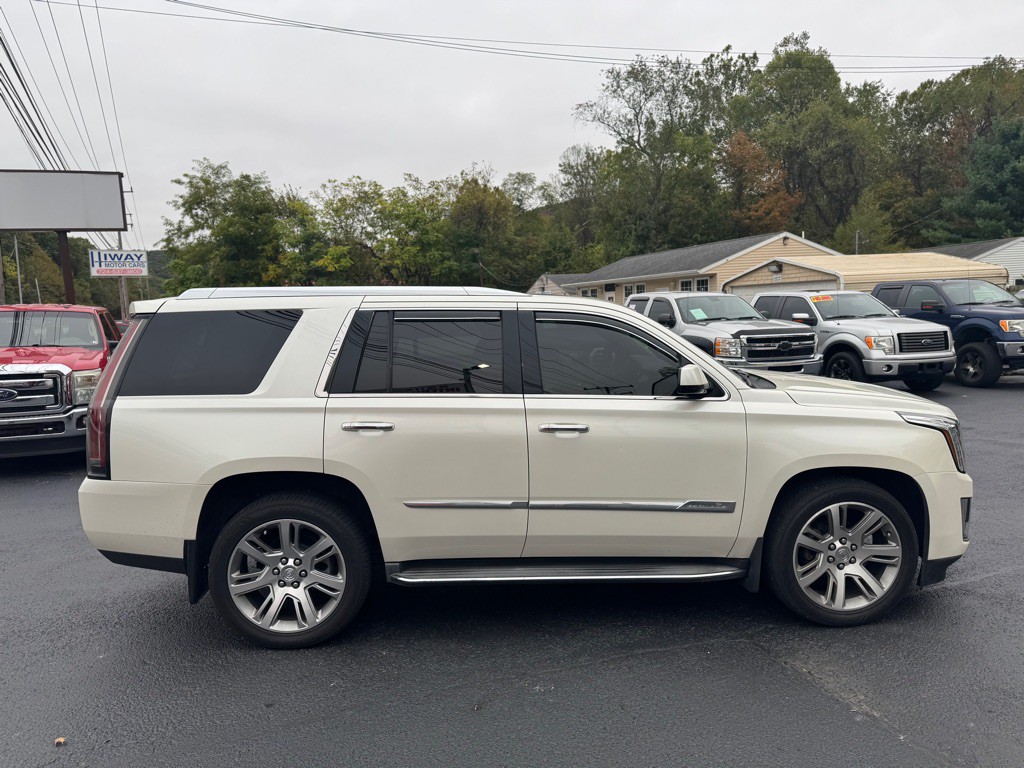 2015 Cadillac Escalade Image 12