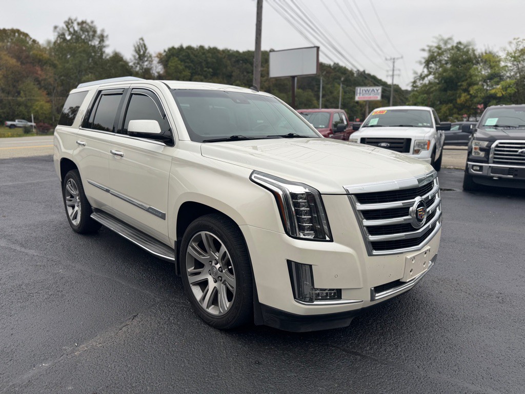 2015 Cadillac Escalade Image 2