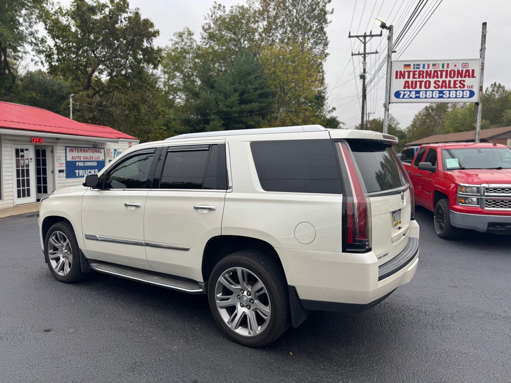 2015 Cadillac Escalade Image 4