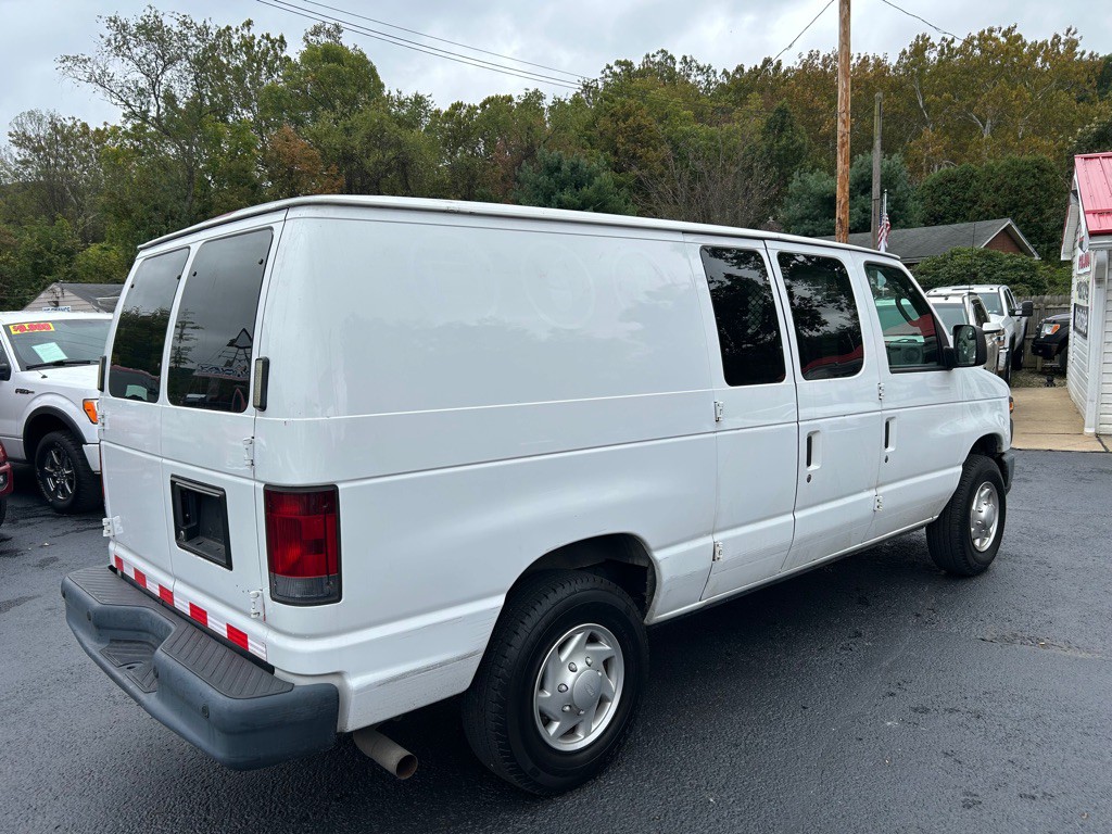 2012 Ford E-series Image 5