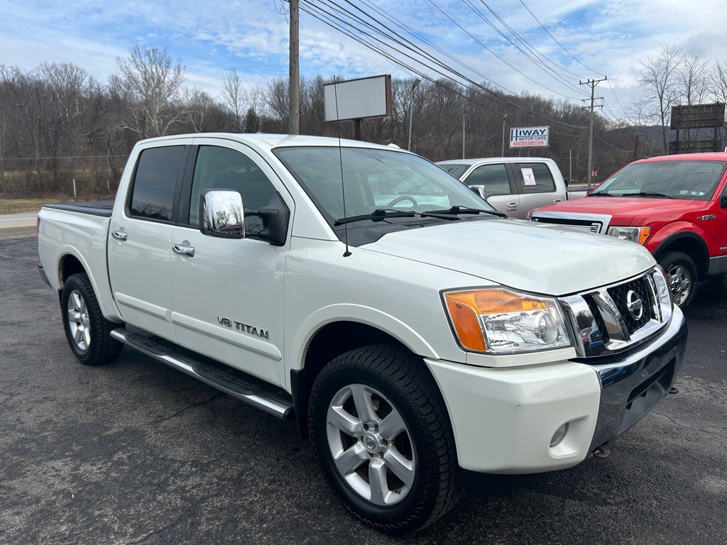 2014 Nissan Titan Image 3