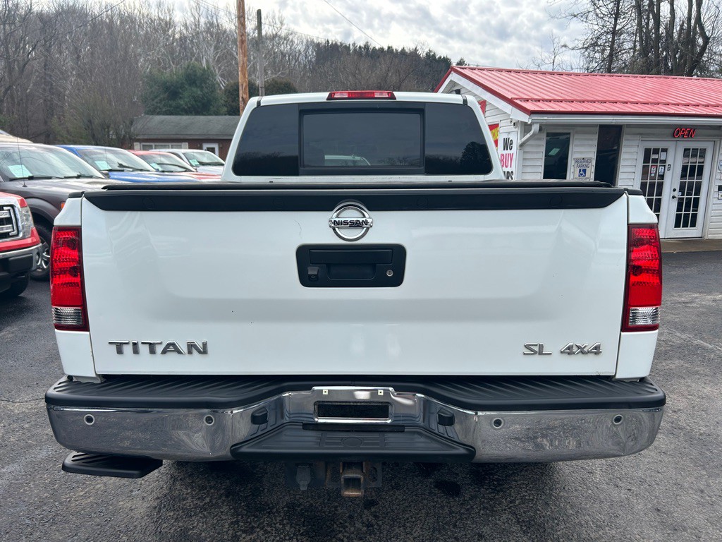 2014 Nissan Titan Image 4