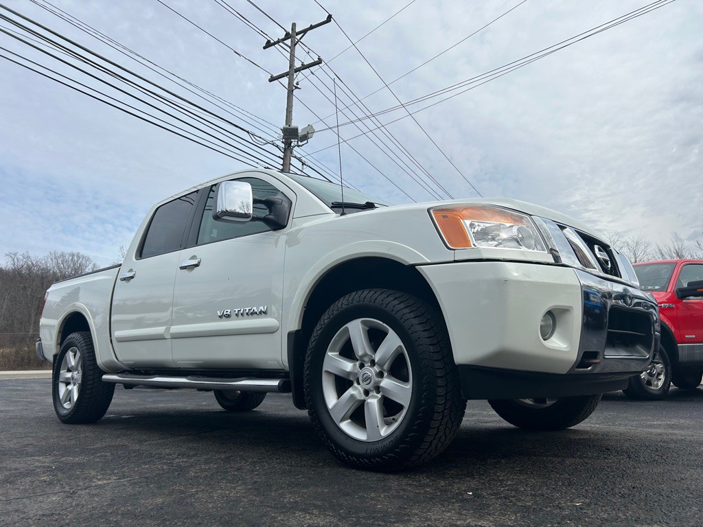 2014 Nissan Titan Image 9