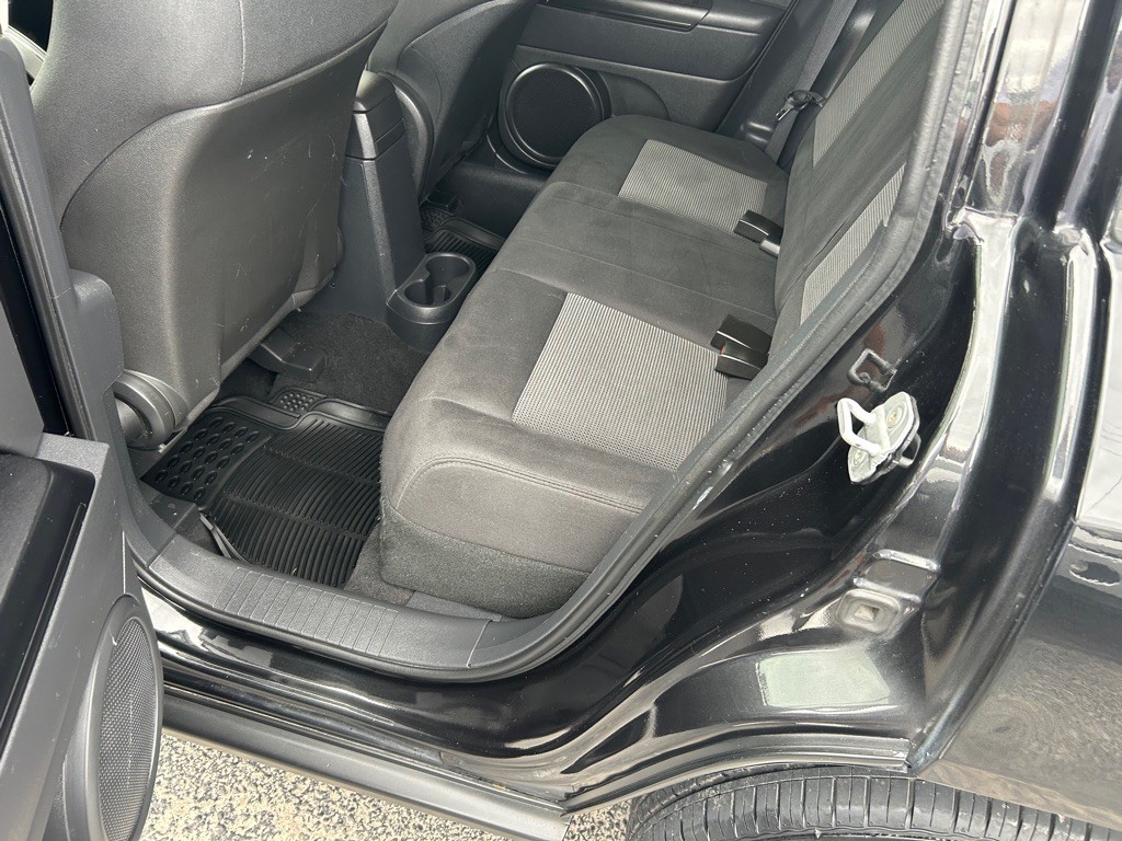 2011 Jeep Compass Image 9