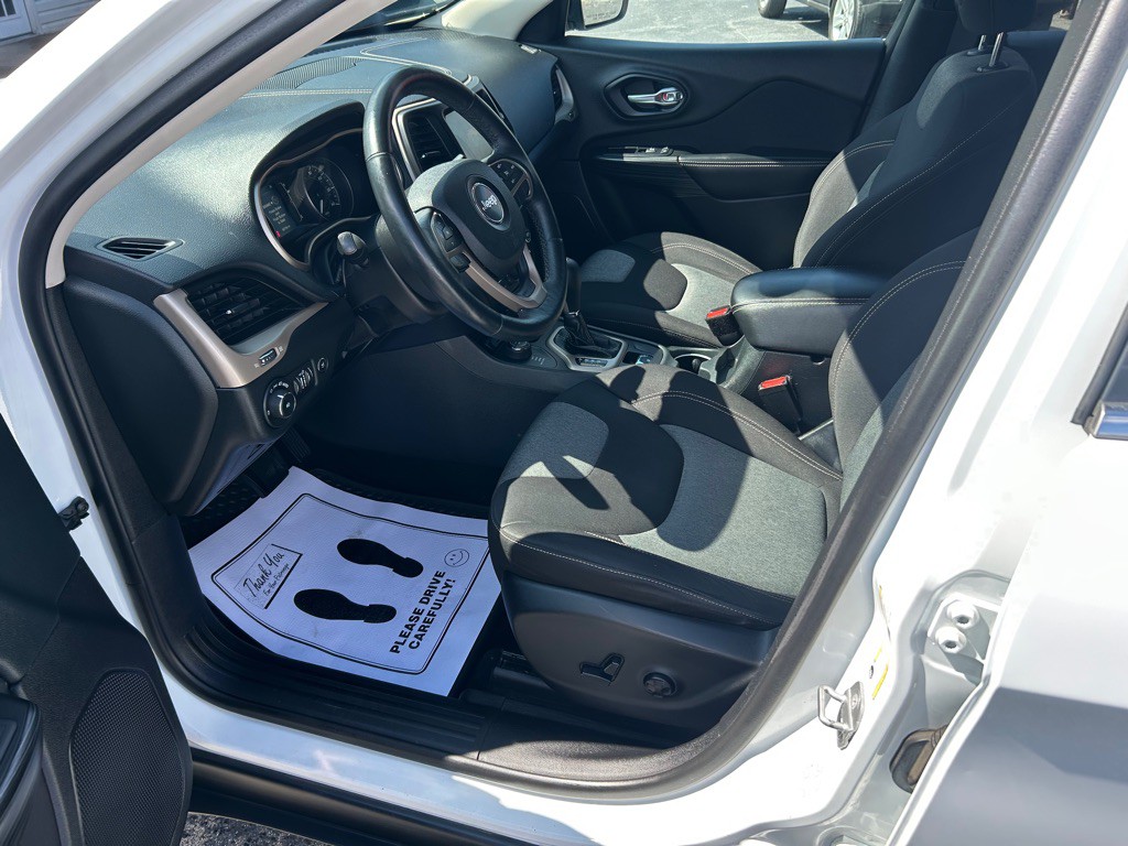 2014 Jeep Cherokee Image 11