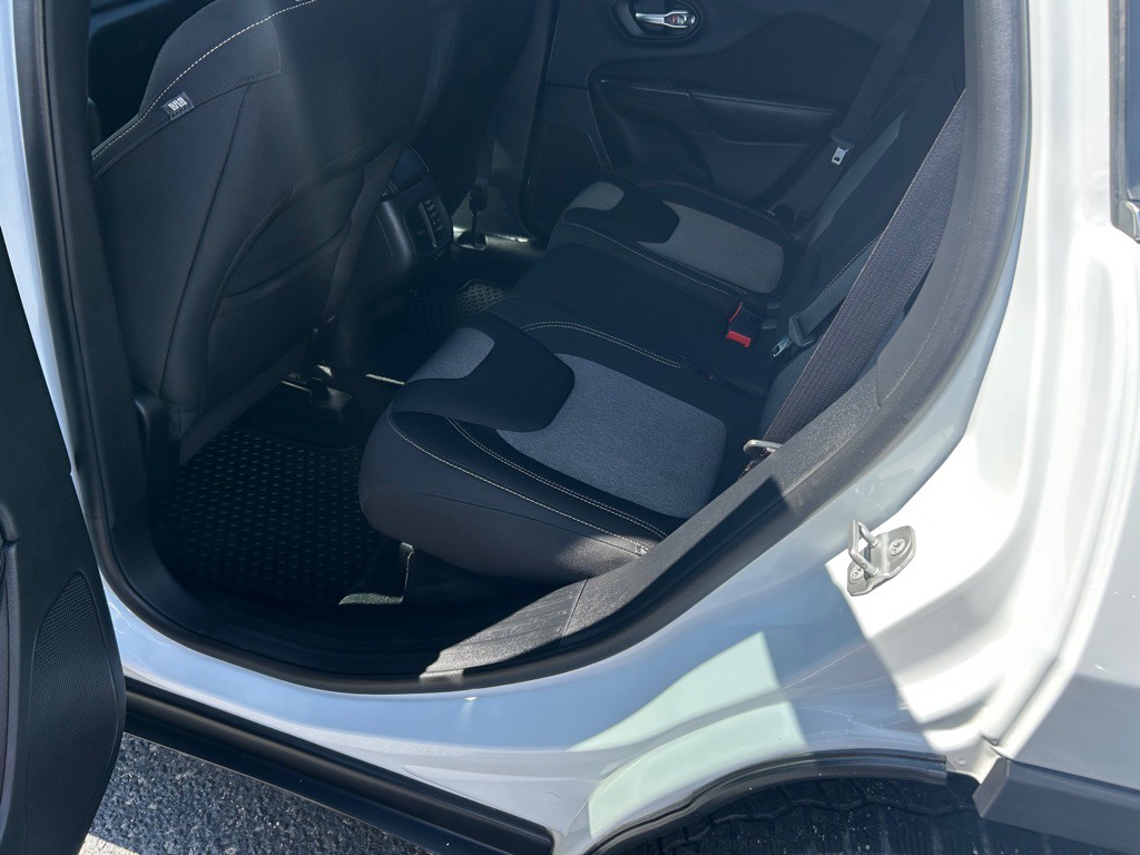 2014 Jeep Cherokee Image 12