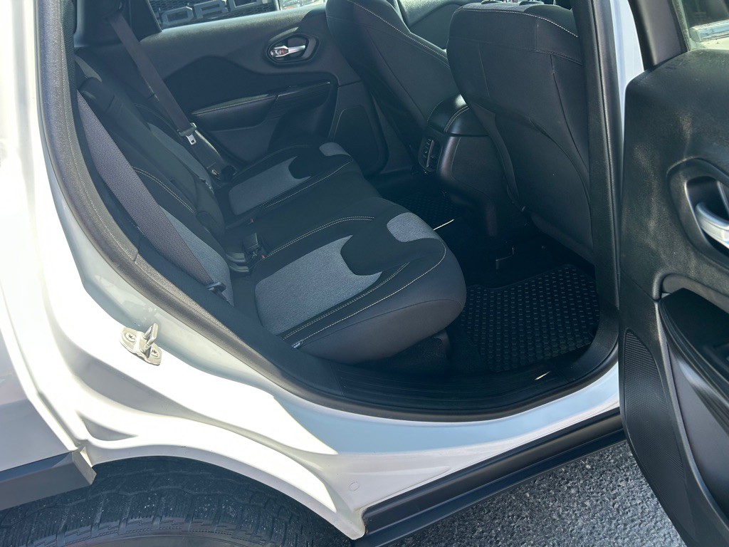 2014 Jeep Cherokee Image 14