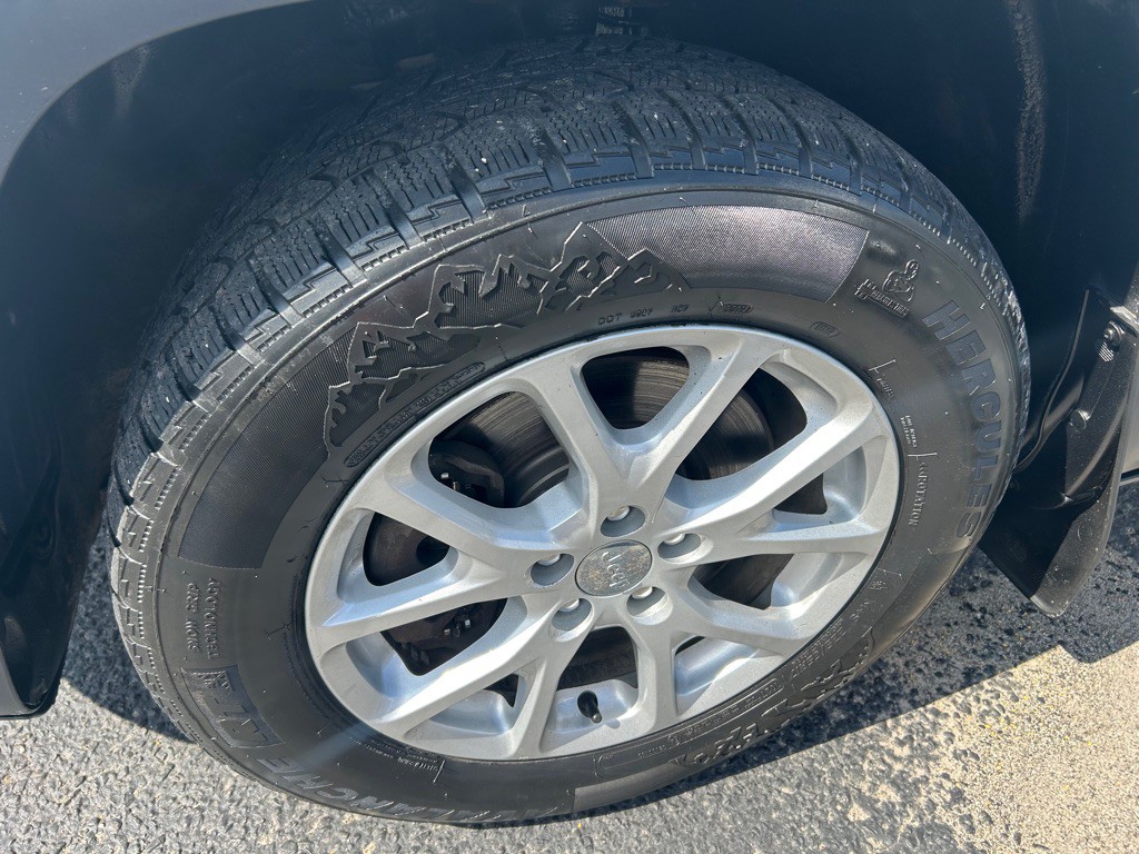 2014 Jeep Cherokee Image 18