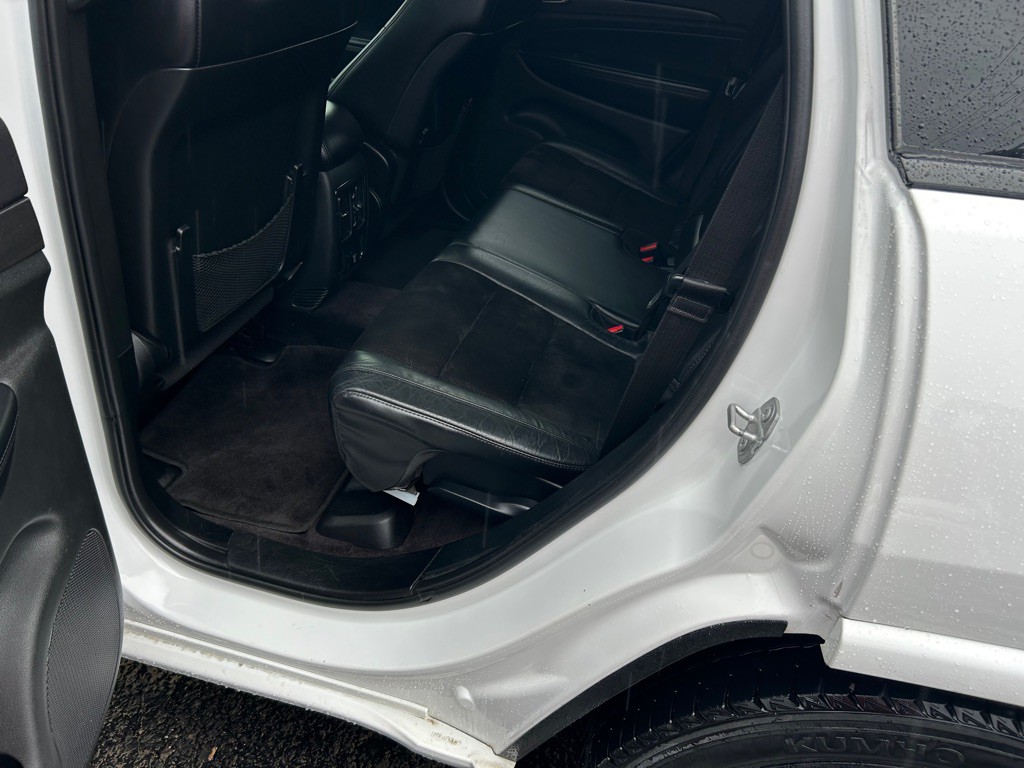 2017 Jeep Grand Cherokee Image 13