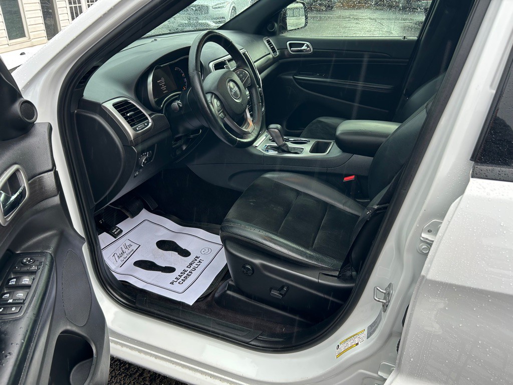 2017 Jeep Grand Cherokee Image 14