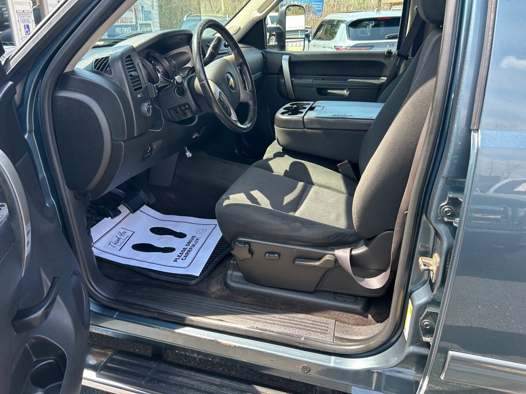 2011 Chevrolet Silverado 1500 Image 12