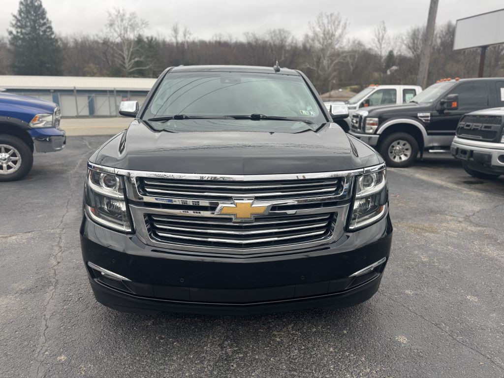 2015 Chevrolet Suburban Image 3