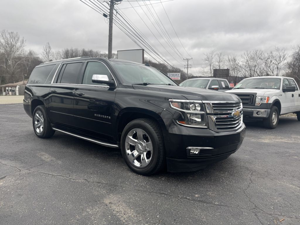 2015 Chevrolet Suburban Image 4