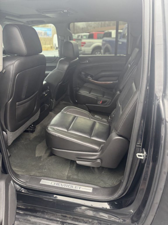 2015 Chevrolet Suburban Image 10