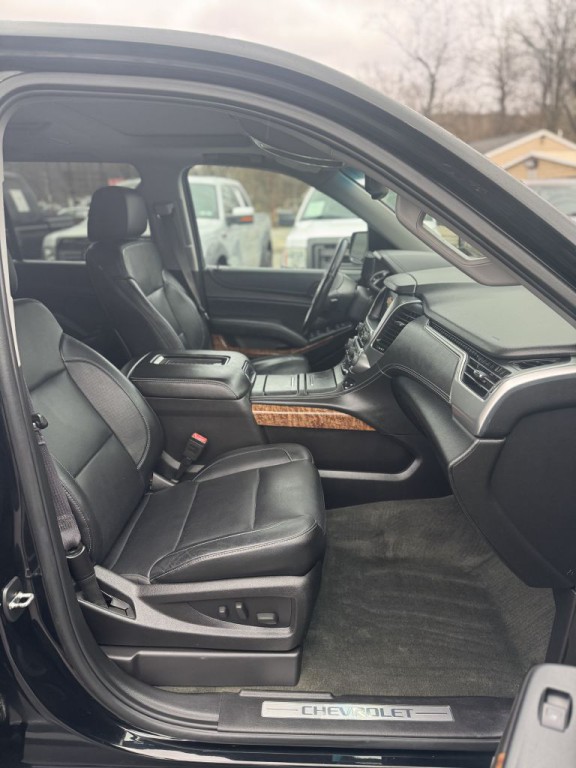 2015 Chevrolet Suburban Image 14