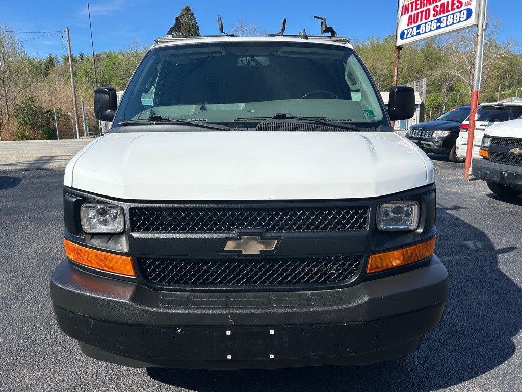 2017 Chevrolet Express Image 2