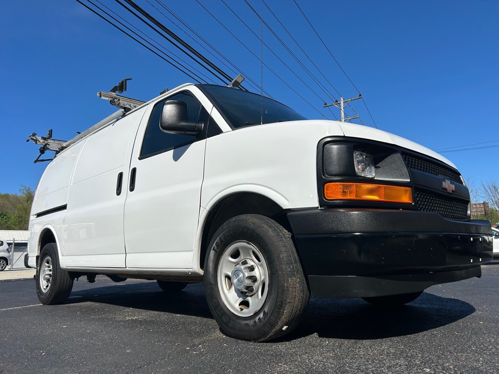 2017 Chevrolet Express Image 8